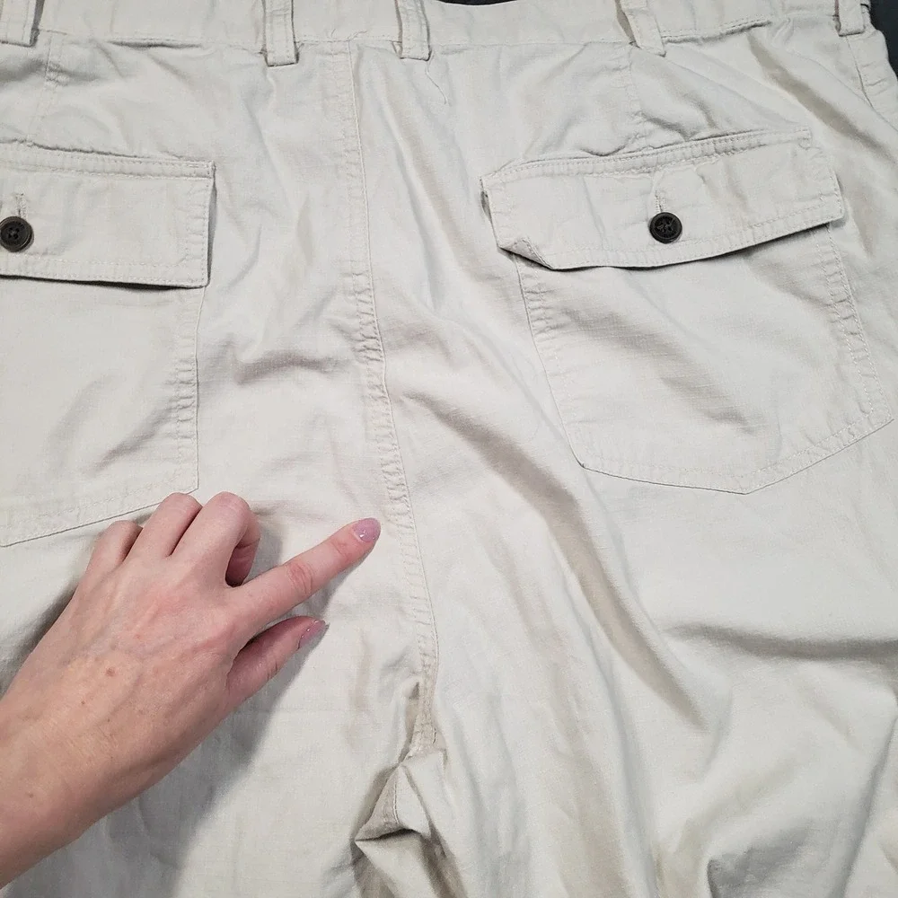 Geoffrey Beene Shorts Mens 42 Beige Cotton Ripstop Cargo Flat Front‎ Casual